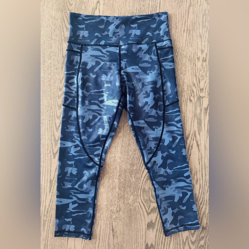 ZYIA active capri leggings with pockets 6-8